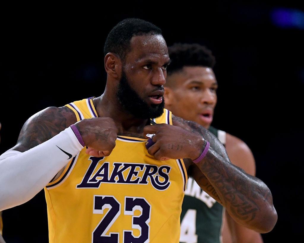 LeBron James, en contra de jugar directamente playoffs tras el parón