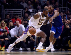 Golpe de autoridad de los Lakers en el Staples Center