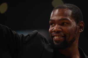 Kevin Durant: no se le espera aun terminando la temporada en agosto