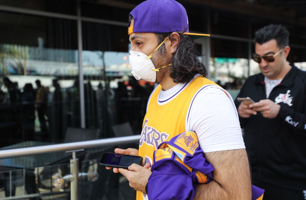 Mascarillas con los equipos NBA contra la crisis del coronavirus