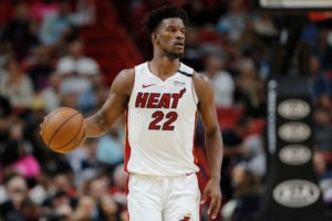 Jimmy Butler envía canastas a sus compañeros de equipo