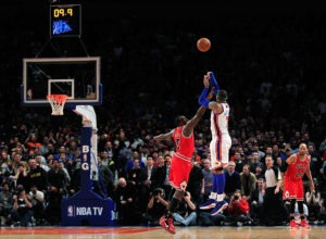 El partido NBA del día: Carmelo supera a Rose en el Madison