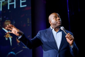 Magic Johnson y su opinión en el debate sobre LeBron James y Michael Jordan