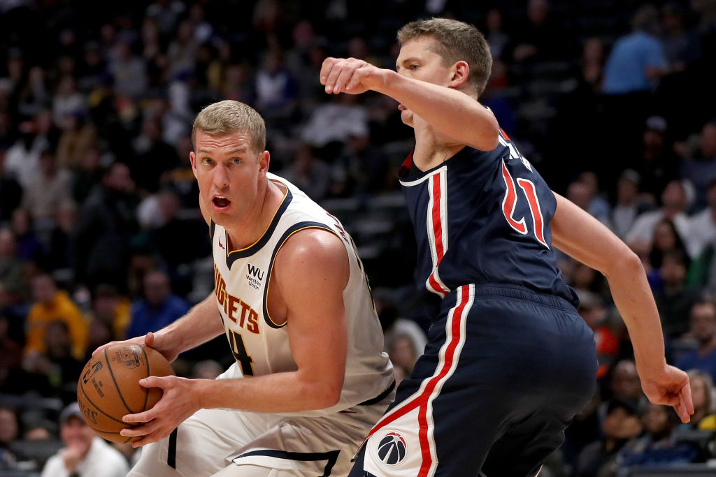 Mason Plumlee señala que la NBA podría volver con varias sedes