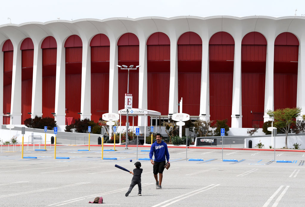 Los Clippers completan la compra del Forum de Inglewood