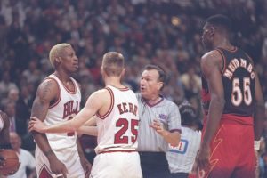 El célebre algoritmo de Dennis Rodman en el arte de coger rebotes
