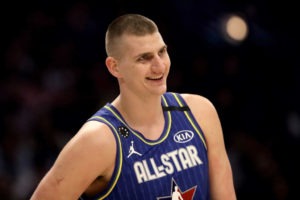 Nikola Jokic pierde 20 kilos y sorprende por su transformación física