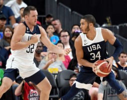 Llega otro ‘refuerzo’ para los Bucks: Connaughton aterriza en Florida