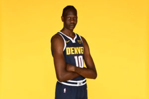 Control antidopaje a Bol Bol después de su partidazo de estreno