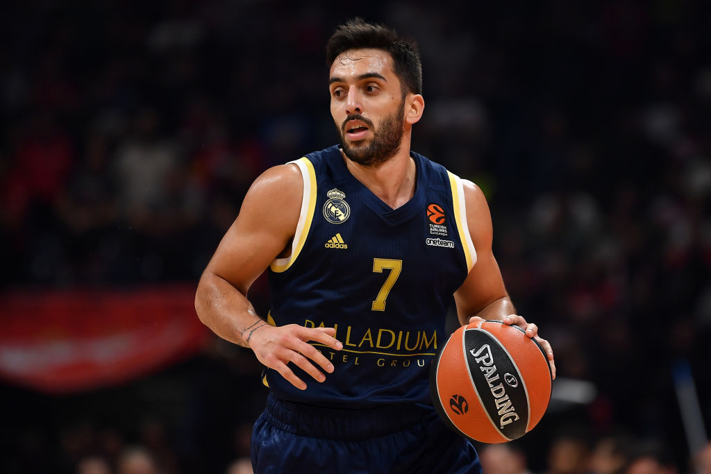 Which basketball shoes Facundo Campazzo wore