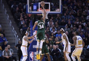 Los Bucks no temen que otros jugadores recluten a Antetokounmpo en la burbuja