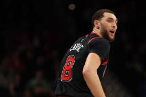 Knicks y Nets siguen de cerca a Zach LaVine; ¿debería Chicago estar abierto a negociar un traspaso?