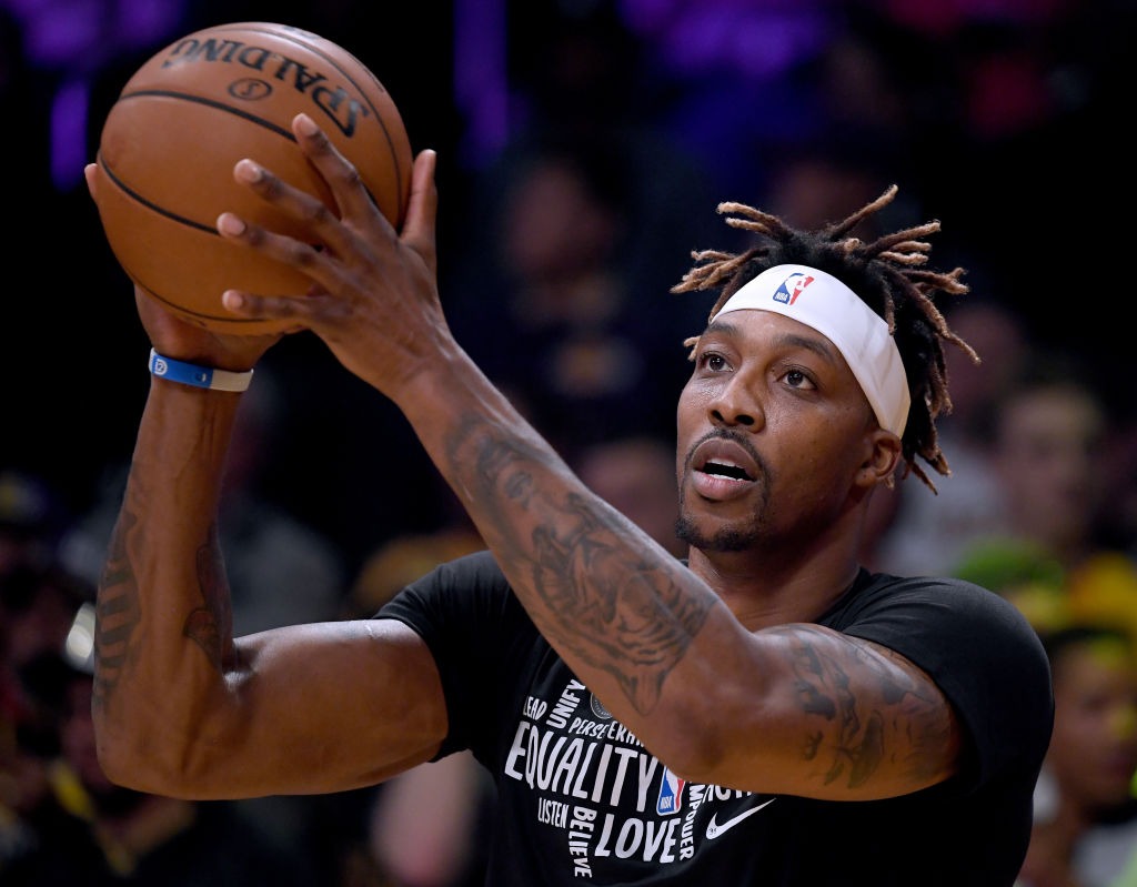 Los Lakers aún no saben si podrán contar con Dwight Howard en Orlando