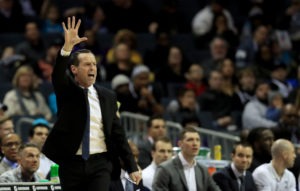 Los asistentes del nuevo técnico de los Knicks pueden salir de la lista de candidatos al banquillo