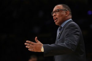 Mike D'Antoni y Alvin Gentry llevarán mascarilla durante los partidos