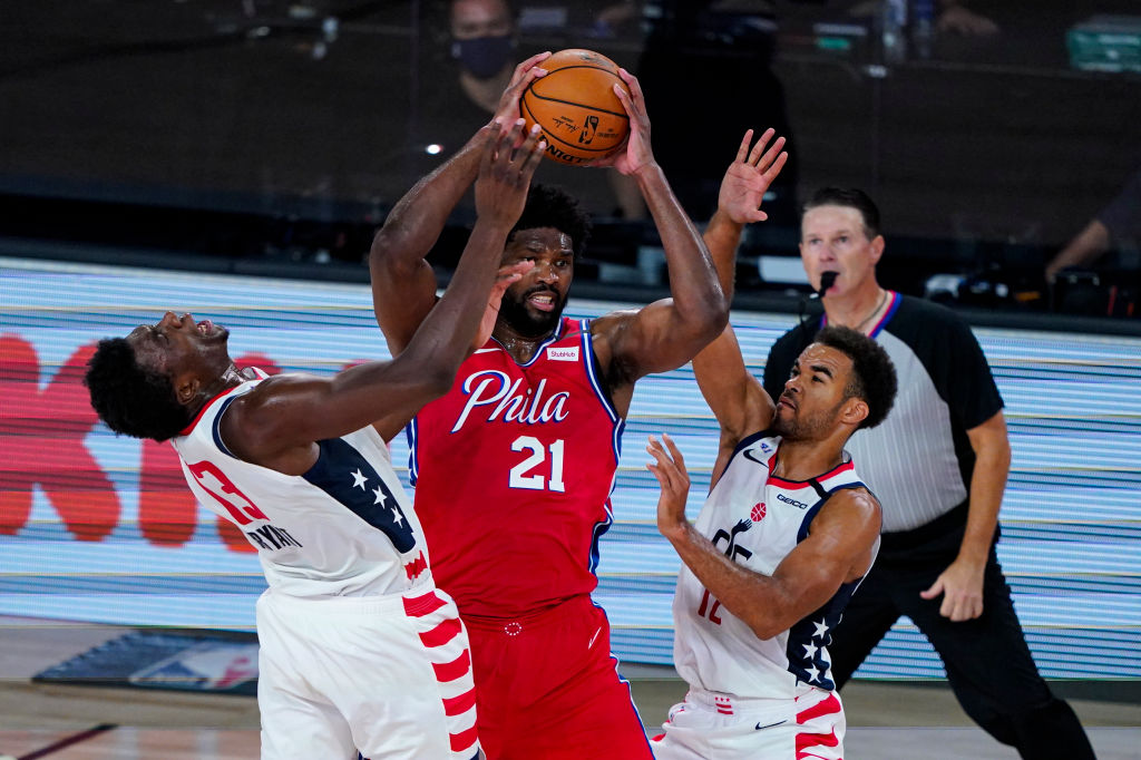 Al Horford y Brett Brown destacan el estado físico y mental de Joel Embiid