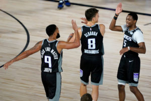 Sacramento coge aire a costa de los Pelicans