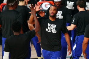T.J. Warren vuelve a los entrenamientos y estará en el Game 1 ante Miami