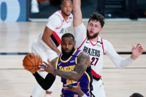 Los Lakers dan con la tecla y remontan la eliminatoria