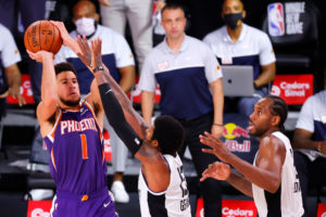 Genial Booker: 35 puntos y canasta sobre la bocina para tumbar a los Clippers