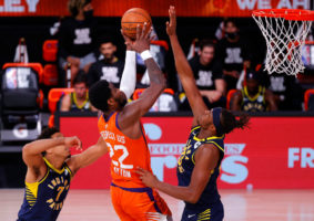 Phoenix no frena: victoria ante Indiana y 4-0 en la burbuja
