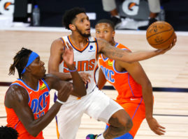Inspiradores Suns: mantienen el pleno en la burbuja, 6-0, y adelantan a San Antonio