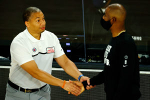 Tyronn Lue podría pedir siete millones anuales por hacerse cargo de un banquillo NBA