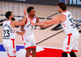 Los Raptors presentan su quinteto titular con un vídeo de sus familiares