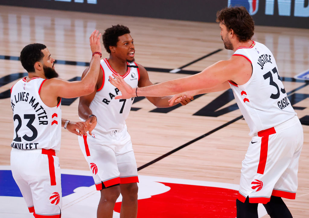 Los Raptors presentan su quinteto titular con un vídeo de sus familiares