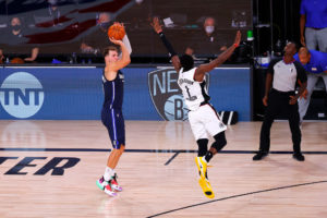 Otra noche de récords para Luka Doncic