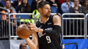 Orlando sorprende a los Bucks de Antetokounmpo