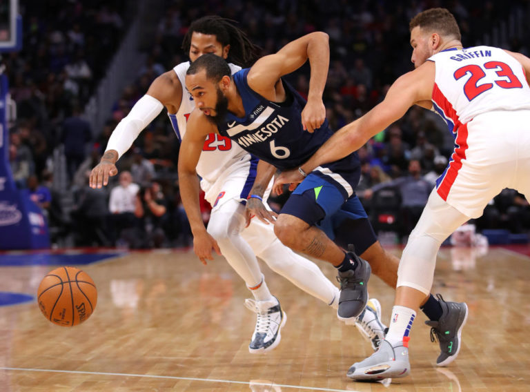 Blake Griffin y Derrick Rose no acuden al training camp de