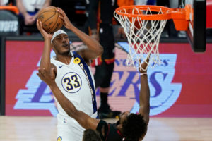 Myles Turner despierta el interés de varios equipos