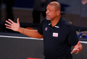 Doc Rivers: "Creo que el 20% de los jugadores votó en las últimas eleciones"