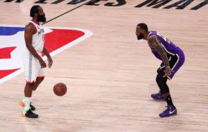 Los Rockets golpean primero ante los Lakers