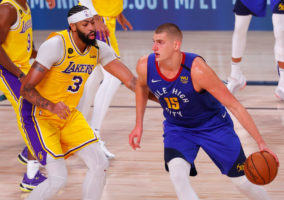 La evolución del hombre alto en la NBA: adaptación para sobrevivir