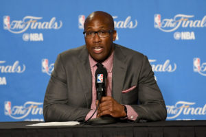 Mike Brown se entrevistará con los Pacers
