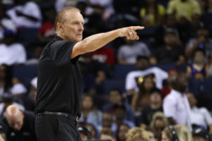 Rick Barry, leyenda de los Warriors: "Necesitan a alguien que contribuya ahora"