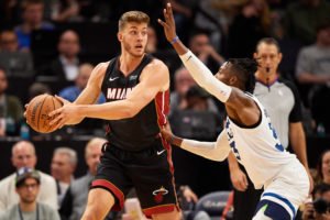 Meyers Leonard todavía no define su futuro