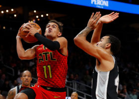 Los Hawks quieren competir desde ya y meditan traspasar su pick