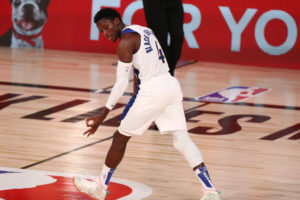 Bucks y Pacers se reúnen para negociar un posible traspaso de Oladipo