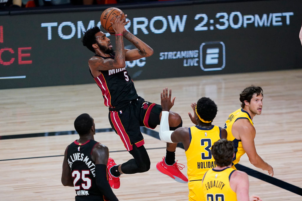 Derrick Jones Jr. despierta el interés de Hornets, Cavaliers y Hawks