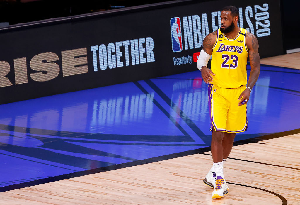 LeBron, descontento con el cierre de partido de los Lakers: "Es inaceptable"