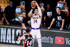 Green: "Si tienes a LeBron y Davis, no hace falta mucho más"