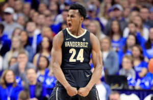 Brad Stevens destaca la versatilidad de Aaron Nesmith
