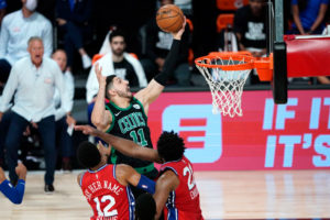 Los Celtics envían a Enes Kanter a Portland en un traspaso a tres bandas