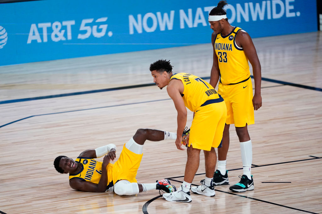 Los Pacers negocian a tres bandas por Myles Turner y Victor Oladipo