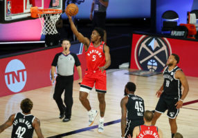 Stanley Johnson ejerce su opción de jugador