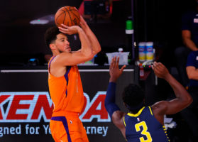 Los Timberwolves tantean la disponibilidad de Devin Booker de cara a un posible traspaso