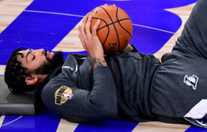 Anthony Davis se tomará con calma su renovación con los Lakers